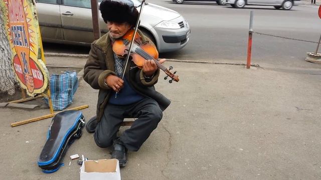 Дед классно играет на скрипке смотреть онлайн