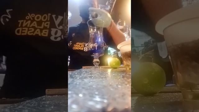 LAVENDER BUTTERFLY PEA LEMONADE | by Barista TolLinkin смотреть онлайн