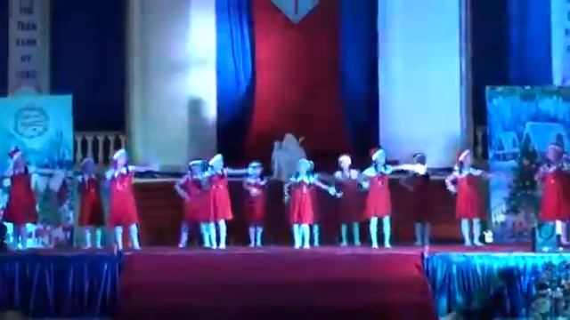Lagu Natal We wish you Merry Christmas смотреть онлайн