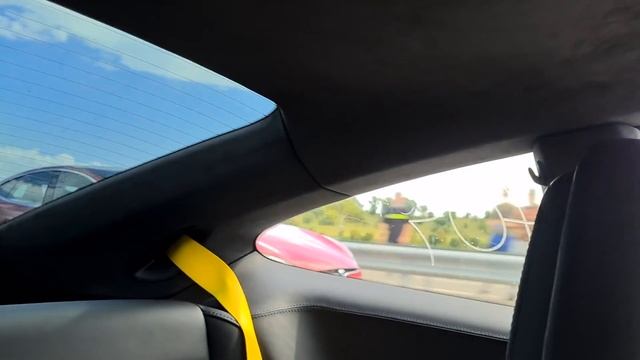 PORSCHE 911 Turbo S vs. TESLA p100d смотреть онлайн
