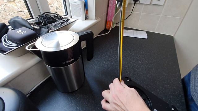 Bosch Kettle with blue LED touch sensitive buttons,unboxing & boil speed test (TWK7203GB) смотреть онлайн