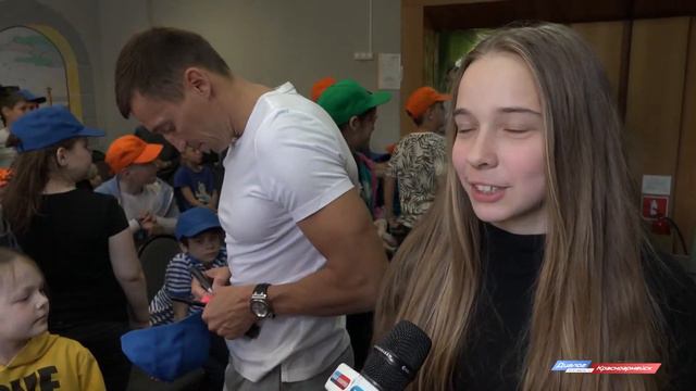 Александр Легков посетил ДЮЦ «Радость» смотреть онлайн