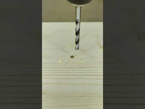 Обязательно запомни эту хитрость! Как легко просверлить доску, не повредив ее поверхность? смотреть онлайн