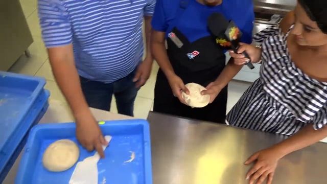 Reportaje Dominos Pizza смотреть онлайн