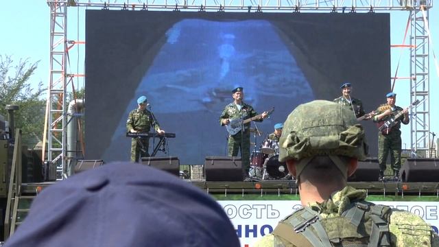 "Голубые береты". Ансамбль ВДВ "Голубые береты". г. Уссурийск, Стадион «Патриот». смотреть онлайн