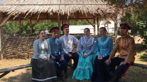 «Мы сидели вдвоём на скамейке» - Ансамбль старинной казачьей песни «Казачья справа»