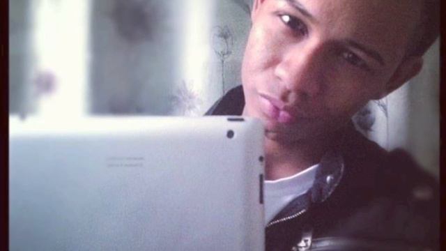 Alexander el moreno ft eloy el de la vaina solo. llamame смотреть онлайн