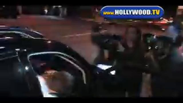 Lance Bass Leaves Coco de Ville.. смотреть онлайн