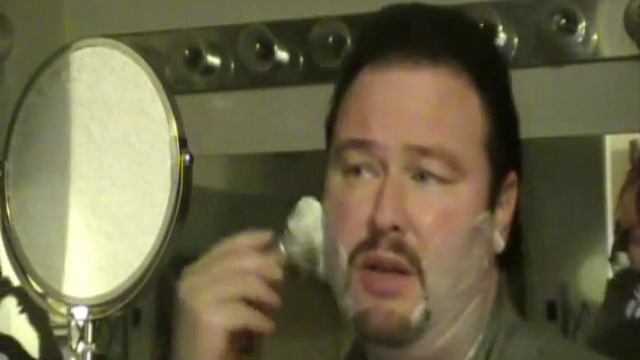 Shaving with a Schick Adjustable Injector смотреть онлайн