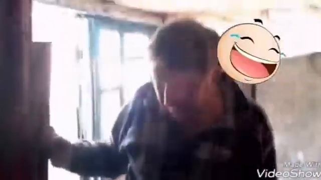 Летняя кухня. Дурачемся с братом первого апреля смотреть онлайн