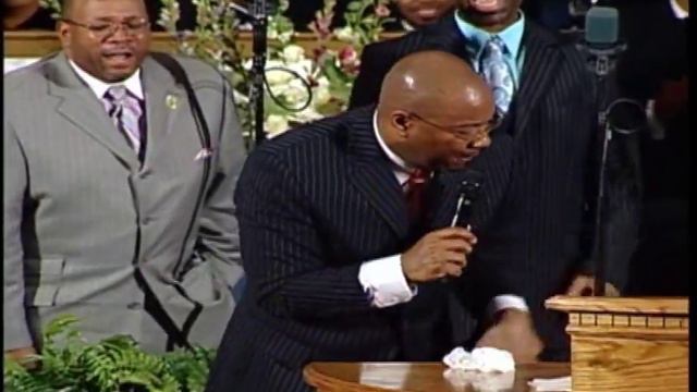 Pastor Marlon at Greater Mt. Calvary Holy Church in Washington DC смотреть онлайн