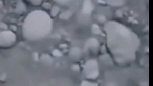 По прямой извилистой дороге.