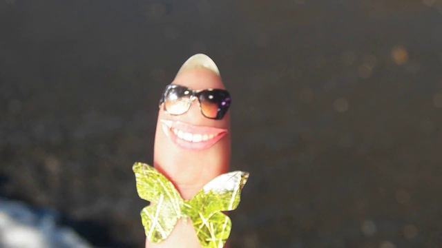 ПАЛЕЦ ДАРИТ ОТЛИЧНОЕ НАСТРОЕНИЕ смотреть онлайн