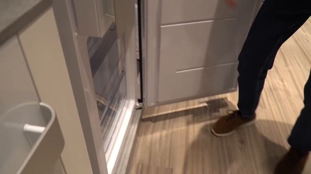 Завистливые соседи вызвали полицию! Кому достанутся лобстеры, гора продуктов, техника и деньги? смотреть онлайн