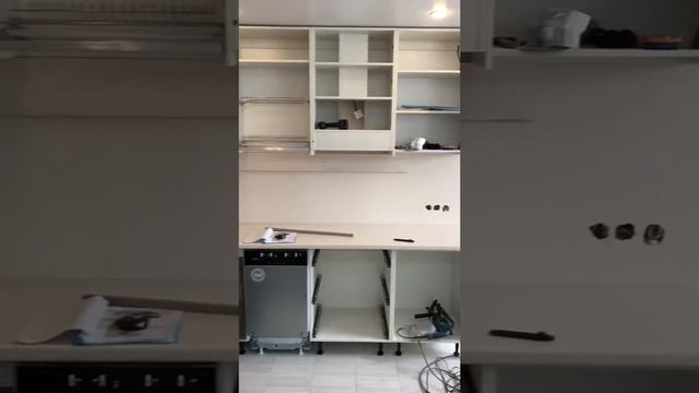 Небольшое видео с монтажа кухни смотреть онлайн