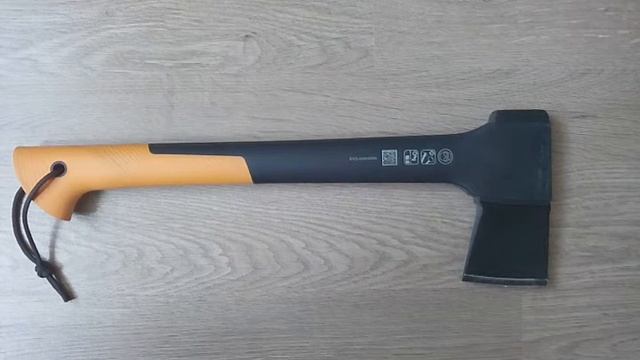 Обзор топора Fiskars X-10. смотреть онлайн