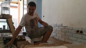 Декоративный камень, ровный шов и очень просто.