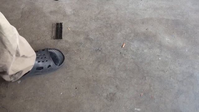 Ремонт пробитого колеса с помощью ремкомплекта Tubeless Tire Repair Kit смотреть онлайн