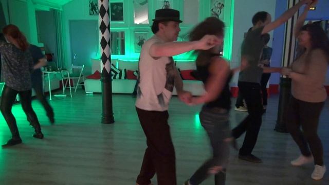 Игорь Шустов и Виктория Бархатова - сальса в "Эдиссе" смотреть онлайн