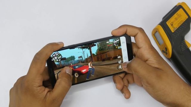 LG Q6 Gaming Review | Surprised? смотреть онлайн