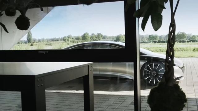 Mercedes EQS Представила Новый «Гиперскрин» / NIO ET7 - Китайский Электромобиль Конкурент Tesla смотреть онлайн