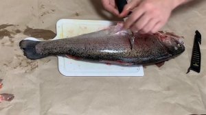 Как быстро и просто почистить радужную форель