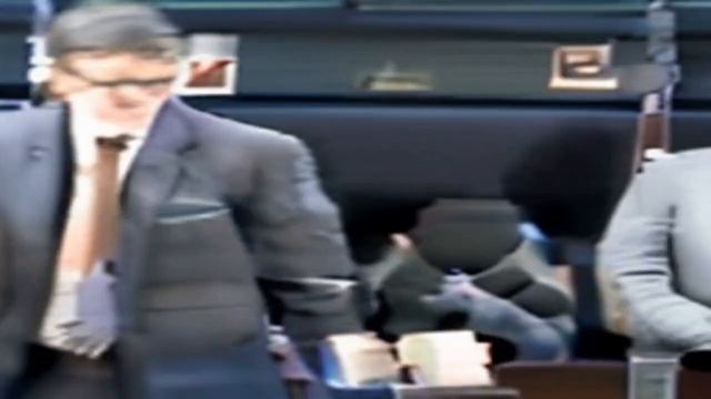 [AI] bill gates beating paper in the bus смотреть онлайн