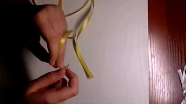 Ромашки из атласных лент. :) смотреть онлайн