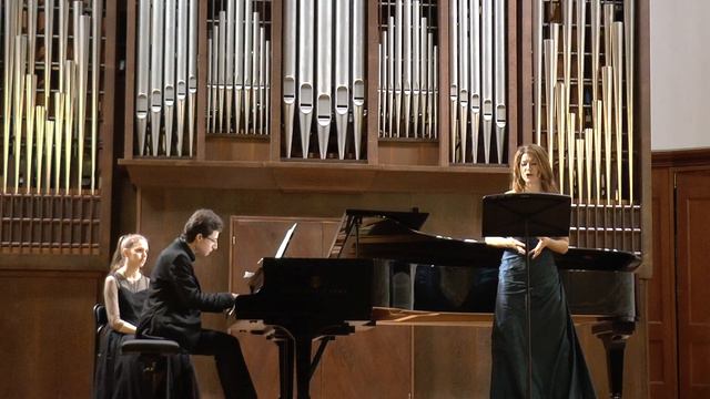 Grechaninov - "On the yellow fields" смотреть онлайн