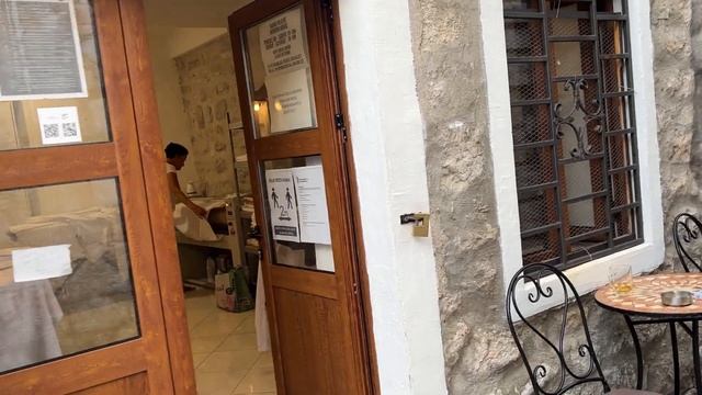 В это превращают средневековые города. Торговый центр в Замке. Стоимость скромного ужина в Будва. смотреть онлайн