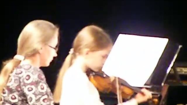 Bohuslev Martinů - Sonatina 2. věta
