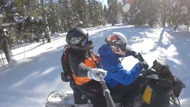 Зимний Ицыл на снегоходах. Сказочный лес, масса позитивных впечатлений! Эко-отель "Экстрим клуб" смотреть онлайн