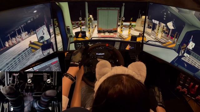 Euro Truck Simulator 2 | С модами | Девочка за рулем смотреть онлайн