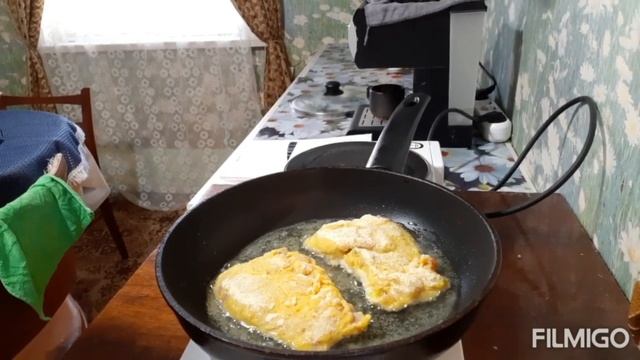 куринные отбивные с ананасом и сыром(дачный вариант в микроволновке) смотреть онлайн