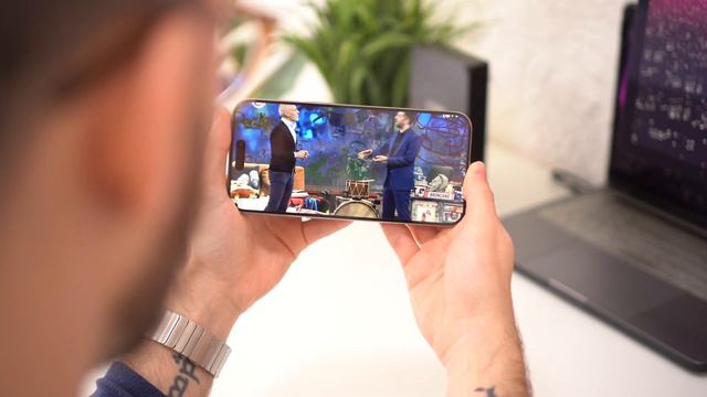 CAMBIO el S24 Ultra por el iPhone 15 Pro Max Y... смотреть онлайн