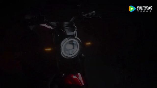 Рекламный ролик стрита MOTOMORINI 650 SEIEMEZZO