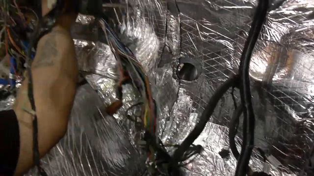 Sorting & Laying out Foxbody Wiring Harness in the Mustang смотреть онлайн