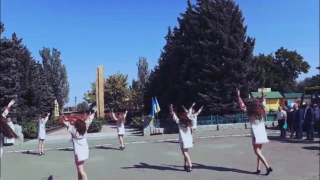 Ілона Козлова та хореографічний ансамбль "Шанс" - Вокально-хореографічна композиція "Плакала калина смотреть онлайн