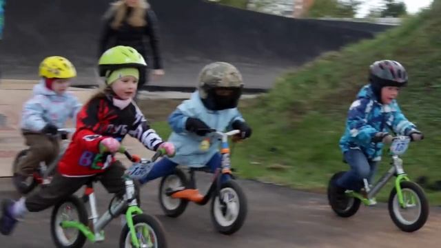 Что такое беговел? How To Ride A Balancebike