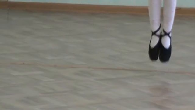 Пружинка, для Младшей и Средней группы. Крепкие ручки и спина. Тянем колени и стопы. смотреть онлайн