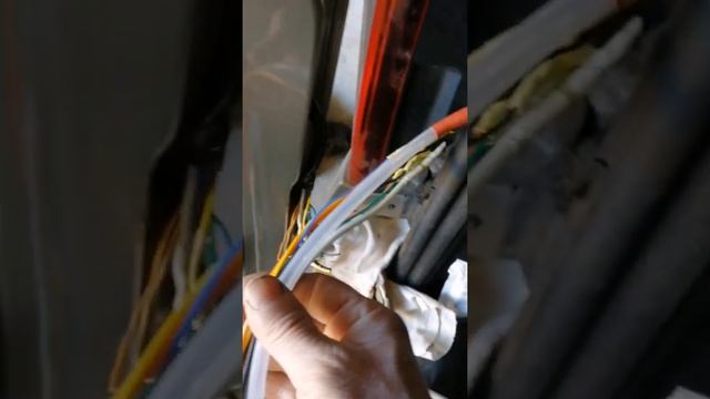 лада ларгус ремонт задней двери смотреть онлайн