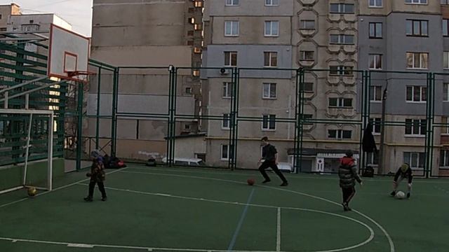 Я УЧИЛСЯ ИГРАТЬ БАСКЕТБОЛ ЗА 30 ДНЕЙ смотреть онлайн