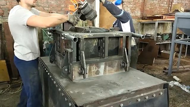 Изготовление вибропрессованных лотков на вибростоле смотреть онлайн