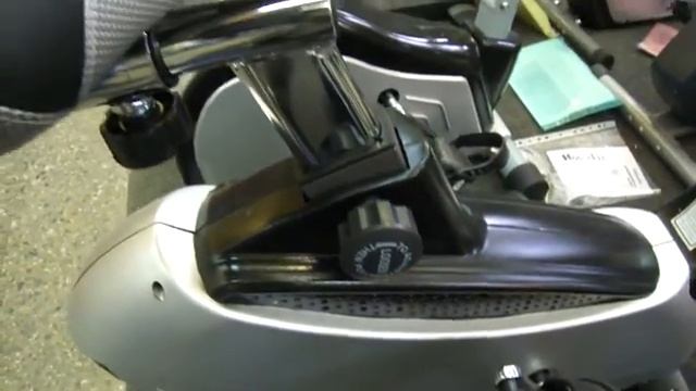 Магнитный велотренажер HouseFit HB-8148HP смотреть онлайн