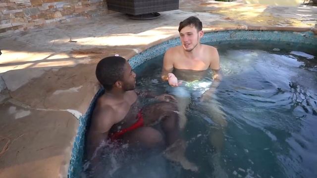 Last To Leave Pool Basketball Court Wins EPIC PRIZE смотреть онлайн