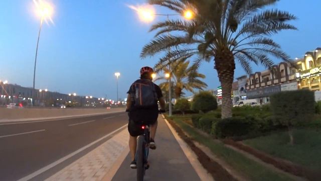 25 may PM Salwa bike trail Chicken Run смотреть онлайн