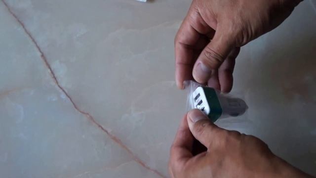 USB Автомобильное зарядное устройство с Гирбеста смотреть онлайн