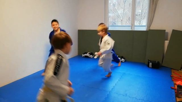 БОРЦОВСКИЕ ИГРЫ / FIGHTING GAMES / BACK CONTROL смотреть онлайн