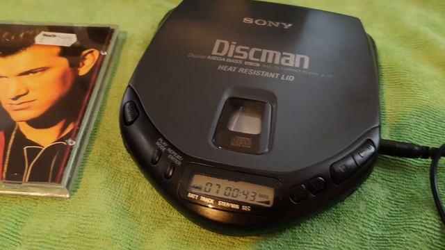 демо работы SONY Discman D-171 (классика CD-плееров, Made in Malaysia 1996) смотреть онлайн