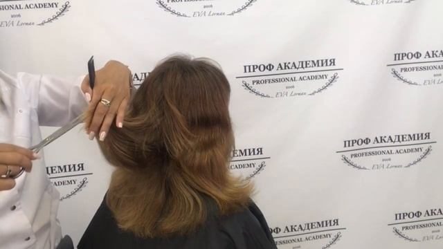 Ева Лорман.Как стричь ЖЕНСКИЕ СТРИЖКИ! Женская стрижка на ДЛИННЫЕ ВОЛОСЫ! Стрижка ИТАЛЬЯНКА Пошагово смотреть онлайн